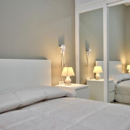 Azure Haven - Gzira Apartments And Penthouse By Shortletsmalta Esterno foto