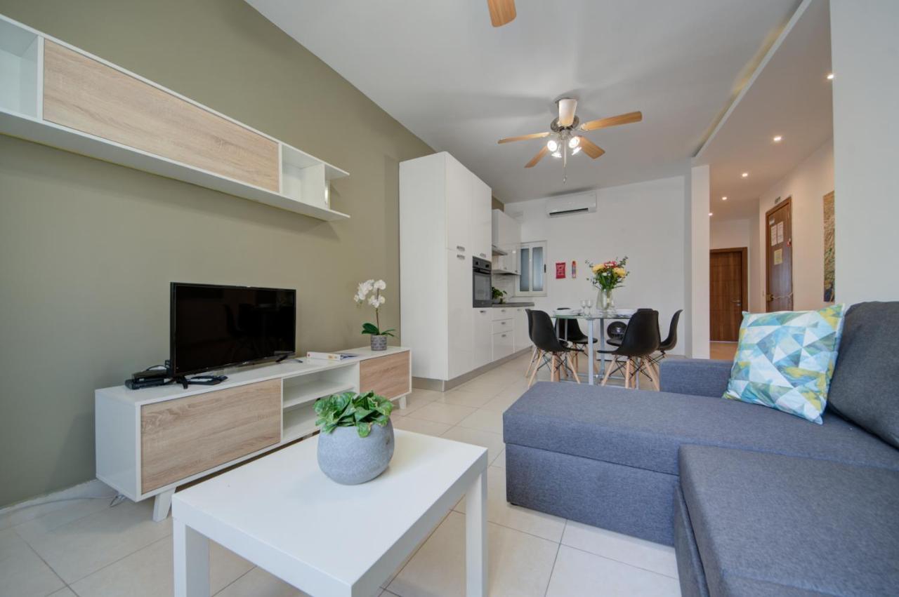 Azure Haven - Gzira Apartments And Penthouse By Shortletsmalta Esterno foto