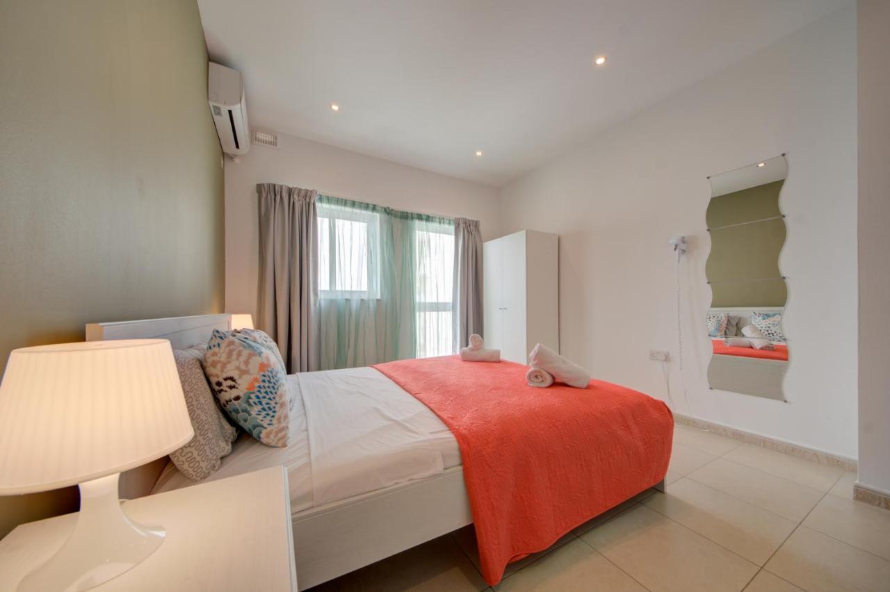 Azure Haven - Gzira Apartments And Penthouse By Shortletsmalta Esterno foto