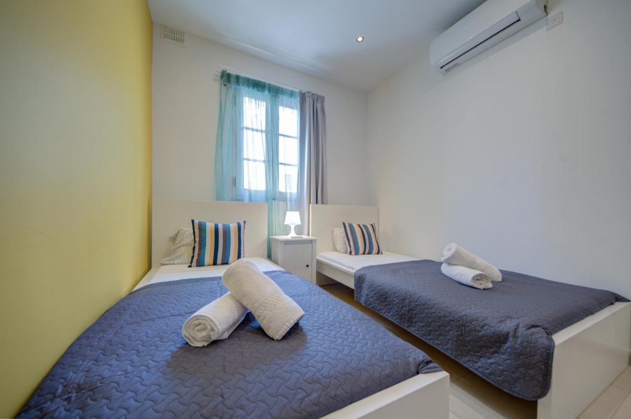 Azure Haven - Gzira Apartments And Penthouse By Shortletsmalta Esterno foto